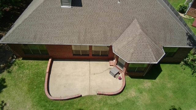 210 Deauville Drive, Maumelle, AR 72113