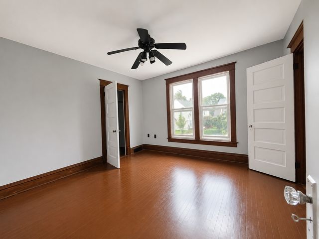 506 Barrett Street, Elgin, IL 60120
