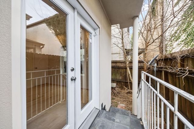 5632 Kiam Street C, Houston, TX 77007