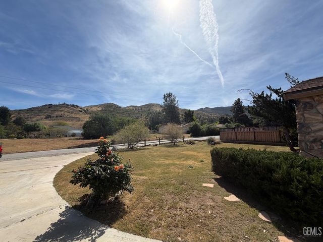 3801 Indian Rock Road, Mountain Mesa, CA 93240