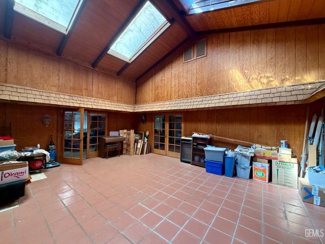 3801 Indian Rock Road, Mountain Mesa, CA 93240