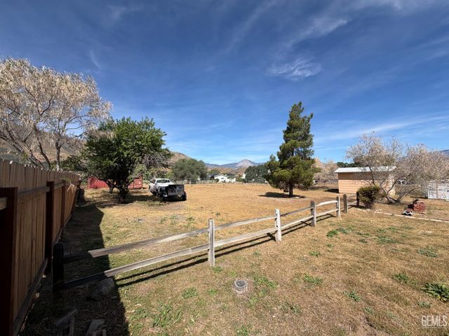 3801 Indian Rock Road, Mountain Mesa, CA 93240