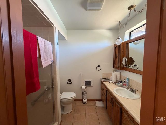 3801 Indian Rock Road, Mountain Mesa, CA 93240