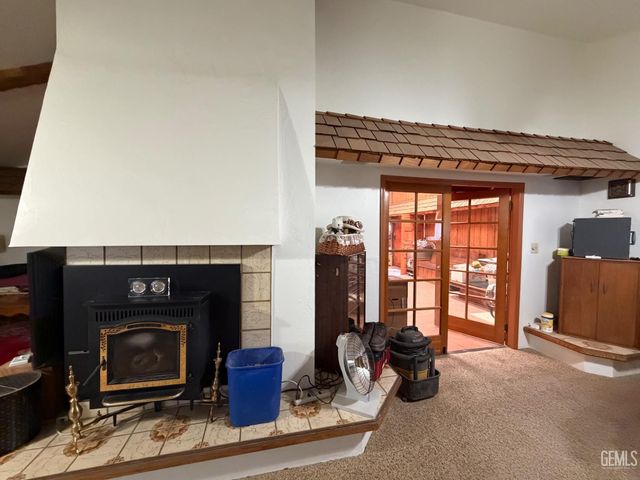 3801 Indian Rock Road, Mountain Mesa, CA 93240