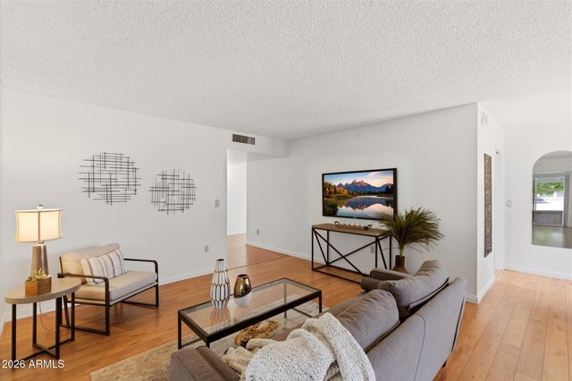 10616 W ROUNDELAY Circle, Sun City, AZ 85351