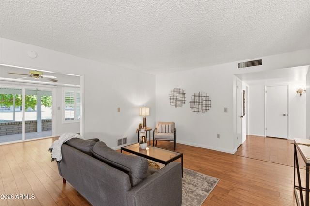 10616 W ROUNDELAY Circle, Sun City, AZ 85351