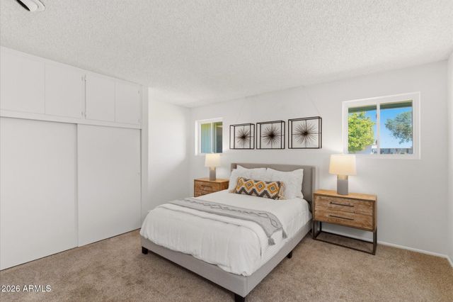 10616 W ROUNDELAY Circle, Sun City, AZ 85351