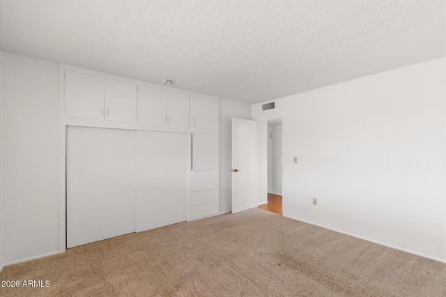 10616 W ROUNDELAY Circle, Sun City, AZ 85351