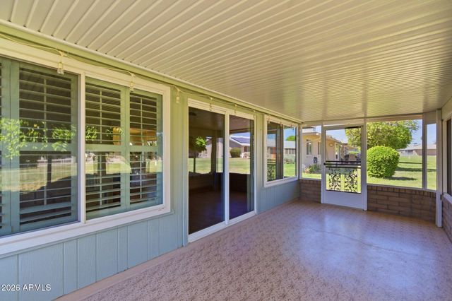 10616 W ROUNDELAY Circle, Sun City, AZ 85351