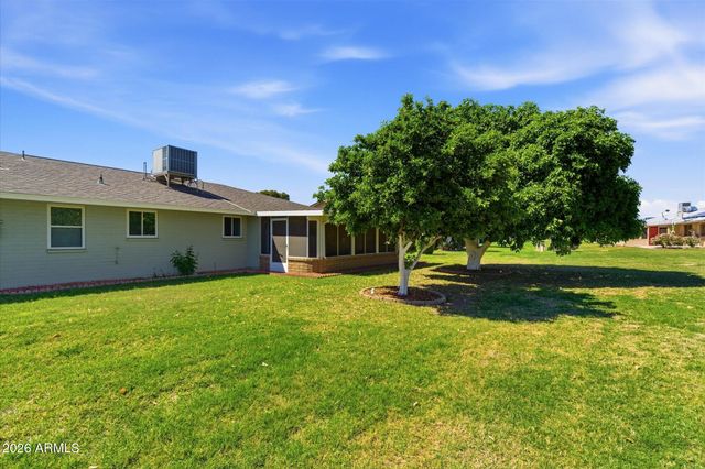 10616 W ROUNDELAY Circle, Sun City, AZ 85351