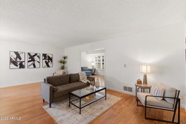 10616 W ROUNDELAY Circle, Sun City, AZ 85351