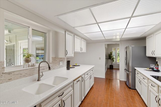 10616 W ROUNDELAY Circle, Sun City, AZ 85351