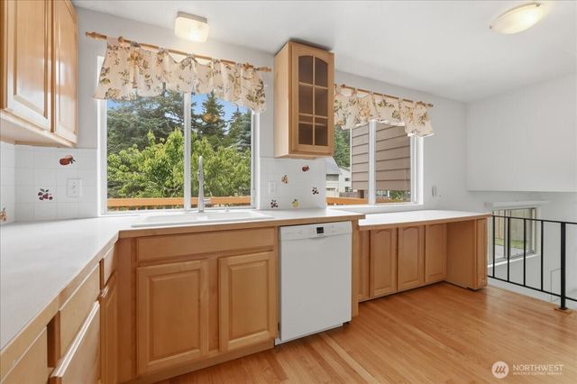 14314 130th Place NE, Kirkland, WA 98034