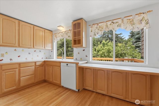 14314 130th Place NE, Kirkland, WA 98034