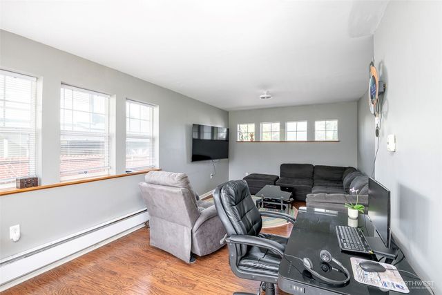 5814 37th Street SE, Auburn, WA 98092