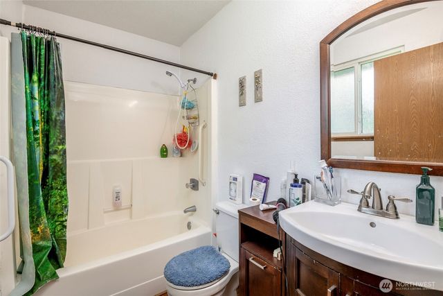 5814 37th Street SE, Auburn, WA 98092