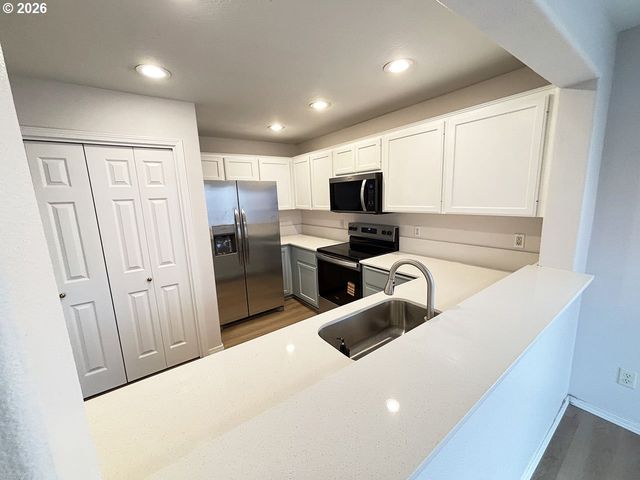 764 N 20TH Pl, Cornelius, OR 97113