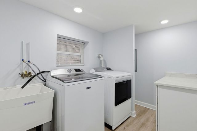 2950 N Lowell Avenue, Chicago, IL 60641