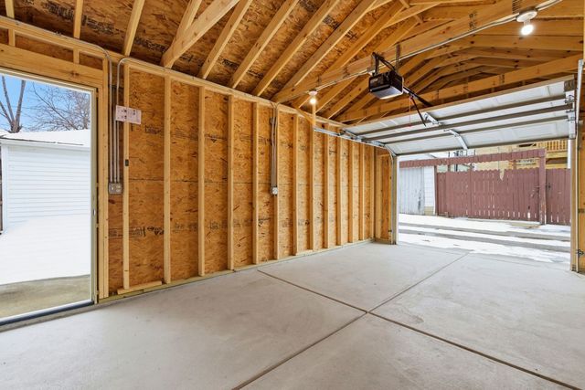 2950 N Lowell Avenue, Chicago, IL 60641