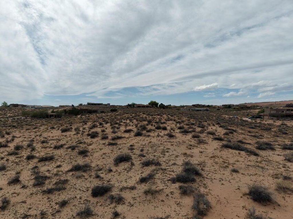Honduras Block: 114 Lot: 14 Unit: 17 Road NE, Rio Rancho, NM 87144