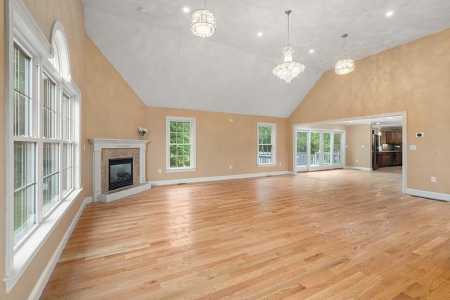 60 Morse Ave, Attleboro, MA 02703
