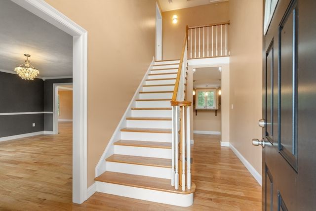60 Morse Ave, Attleboro, MA 02703