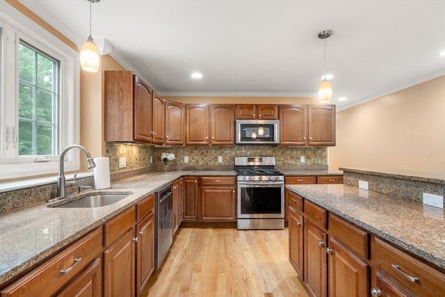 60 Morse Ave, Attleboro, MA 02703