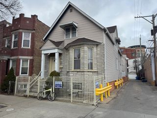 2814 W Fletcher Street, Chicago, IL 60618