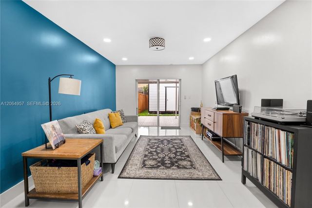 2420 SW 102nd Avenue 0, Miami, FL 33165