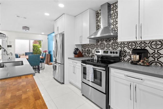 2420 SW 102nd Avenue 0, Miami, FL 33165