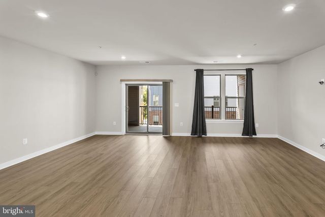 13558 INNOVATION STATION LOOP #15B, Herndon, VA 20171