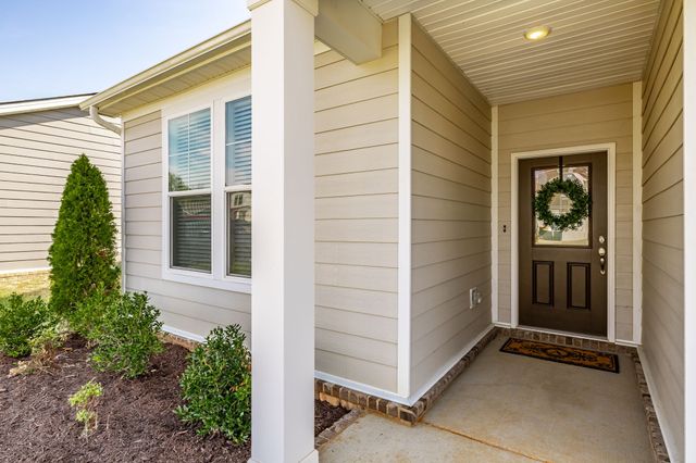 7227 Sutton Dr, White House, TN 37188
