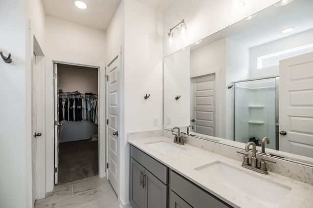 7227 Sutton Dr, White House, TN 37188