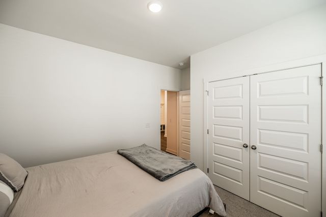 7227 Sutton Dr, White House, TN 37188
