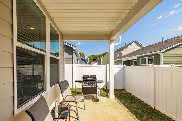 7227 Sutton Dr, White House, TN 37188