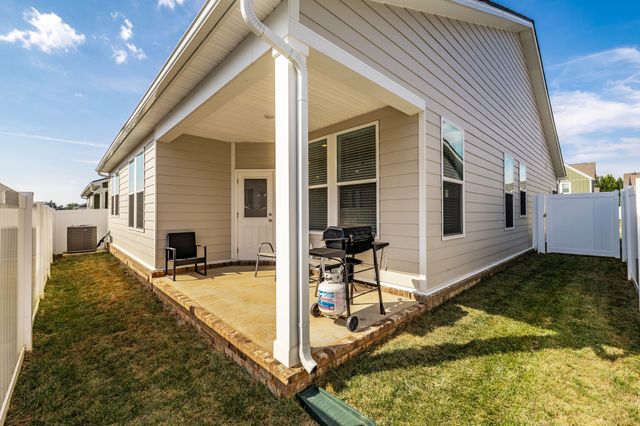 7227 Sutton Dr, White House, TN 37188