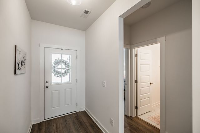 7227 Sutton Dr, White House, TN 37188