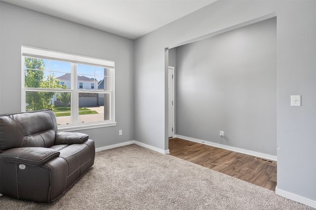 2610 13th Avenue SE, Altoona, IA 50009