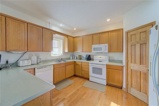 7430 Manchester Avenue, Kansas City, MO 64133