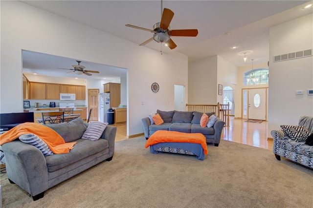 7430 Manchester Avenue, Kansas City, MO 64133