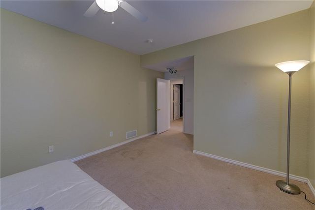 7430 Manchester Avenue, Kansas City, MO 64133