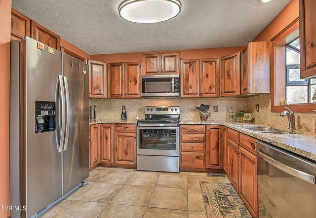 188 Old Milligan Highway, Johnson City, TN 37601