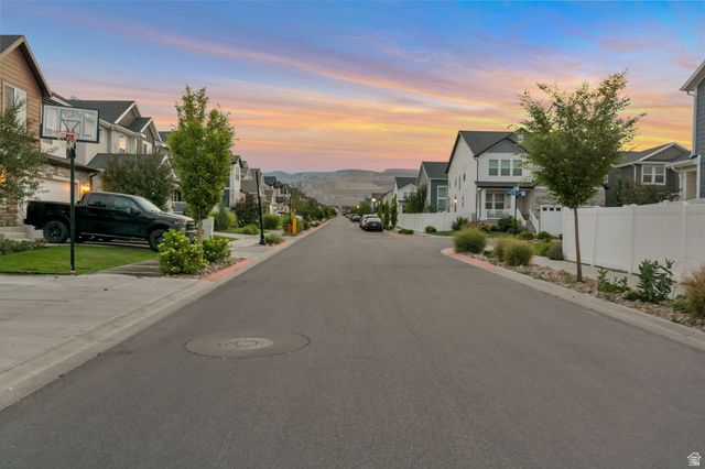 6529 W YAWKEY WAY, Herriman, UT 84096