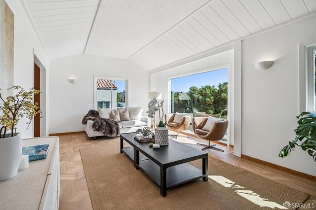 12 Crestlake Drive, San Francisco, CA 94132