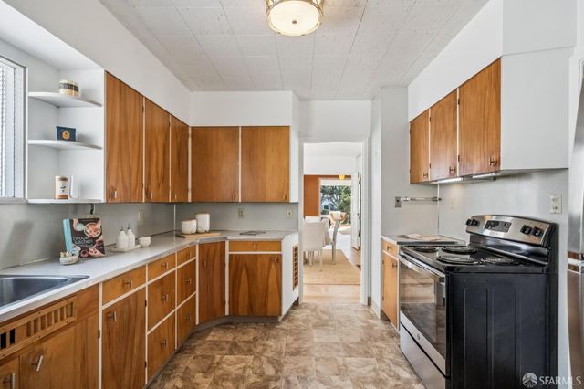 12 Crestlake Drive, San Francisco, CA 94132