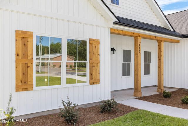 340 Persimmon Road, Calabash, NC 28467