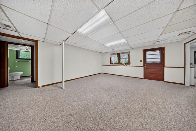 164 Hummingbird Lane, Iowa City, IA 52245