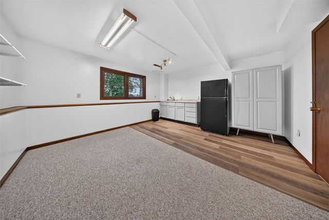 164 Hummingbird Lane, Iowa City, IA 52245