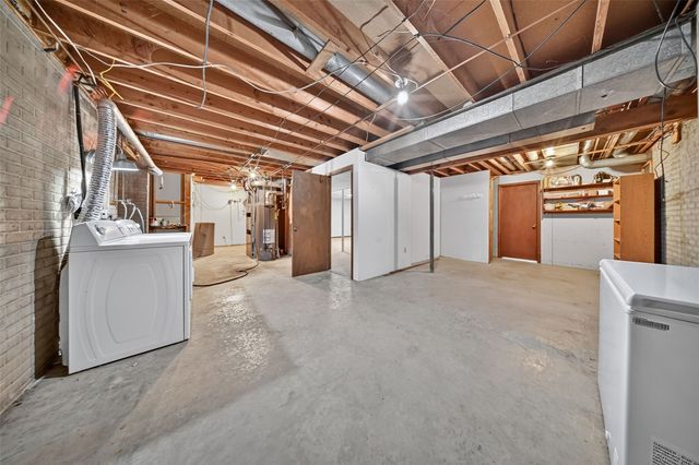 164 Hummingbird Lane, Iowa City, IA 52245
