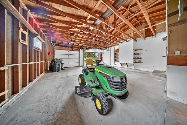 164 Hummingbird Lane, Iowa City, IA 52245